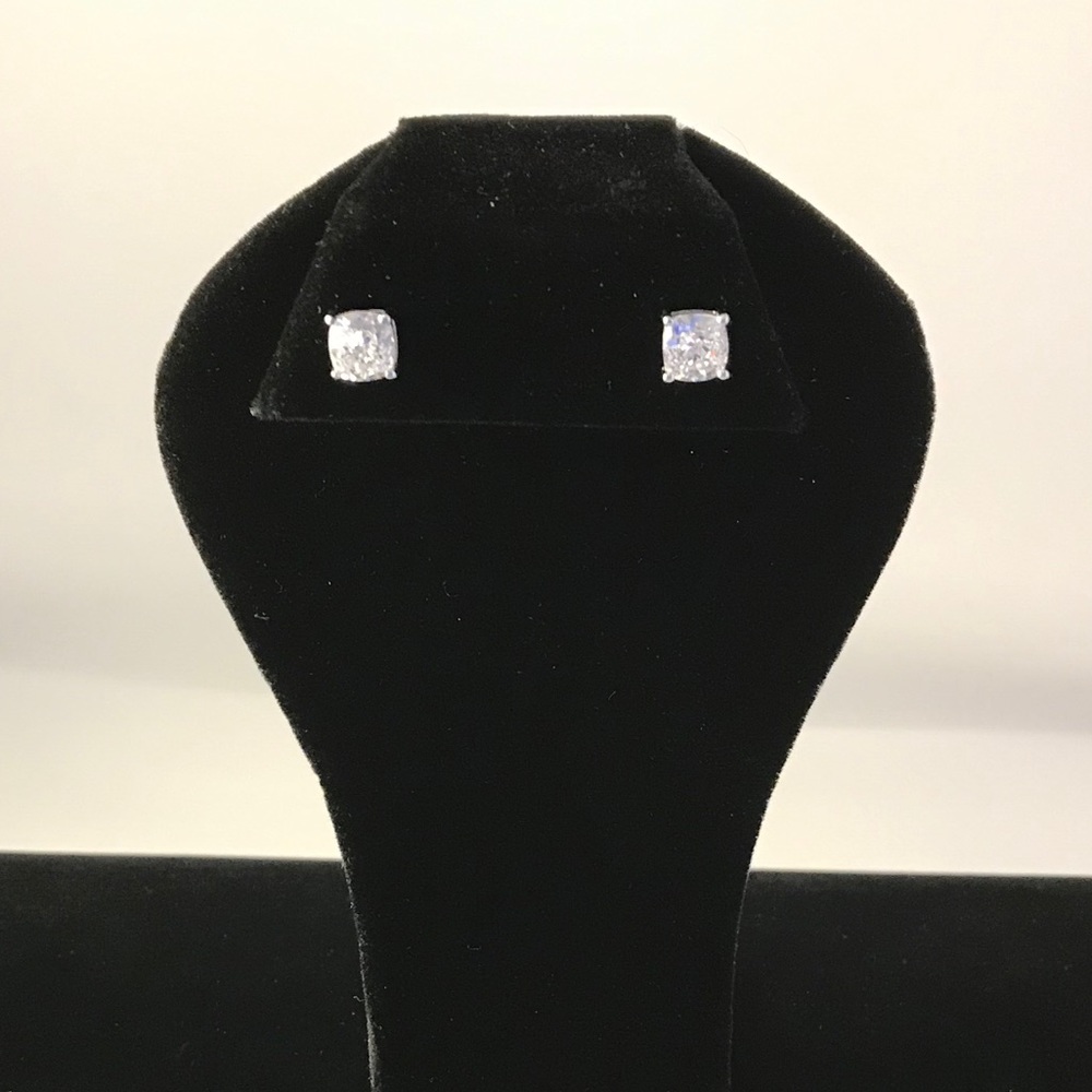 1ct Cushion Cut Solitaire Studs - Picture 12 of 17
